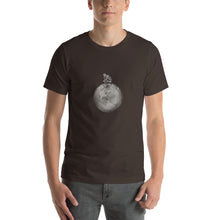 Load image into Gallery viewer, Twisted City Global Man On Top Of World T-Shirt